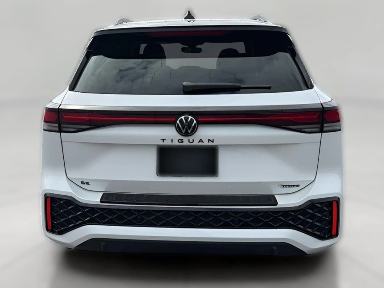 Volkswagen Tiguan SE R-Line Black 4MOTION 2026 — side view