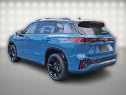 Volkswagen Tiguan SE R-Line Black 4MOTION 2026 — side view