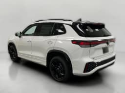 Volkswagen Tiguan SE R-Line Black 4MOTION 2026 — side view