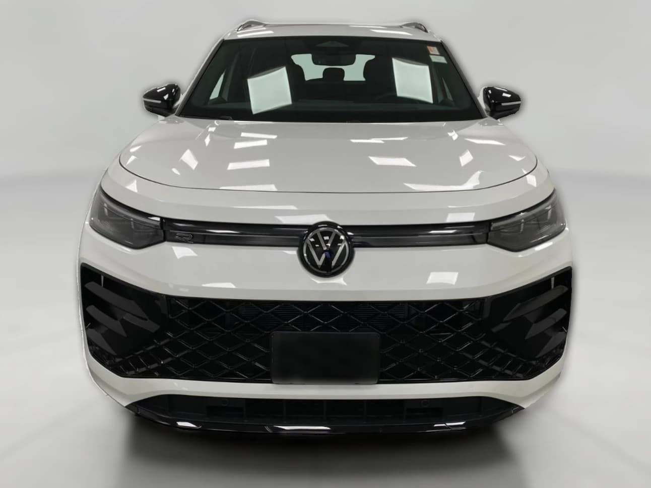 Volkswagen Tiguan SE R-Line Black 4MOTION 2026 — side view