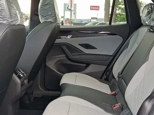 Volkswagen Tiguan SE R-Line Black 4MOTION 2026 — side view