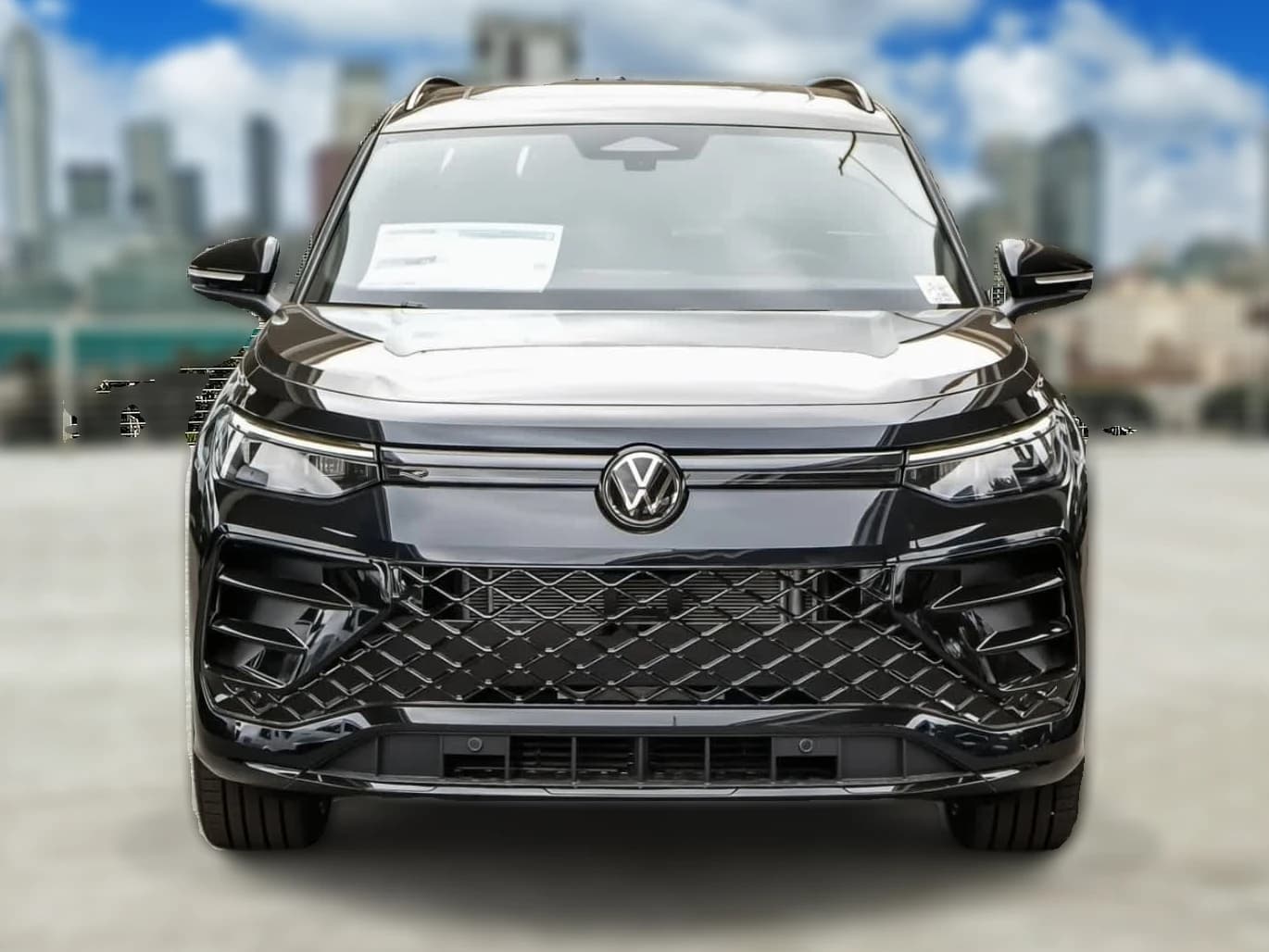 Volkswagen Tiguan SE R-Line Black 4MOTION 2026 — side view