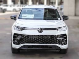 Volkswagen Tiguan SE R-Line Black 2.0T FWD 2026 — side view