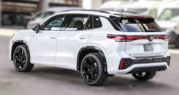 Volkswagen Tiguan SE R-Line Black 2.0T FWD 2026 — side view