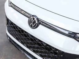 Volkswagen Tiguan SE R-Line Black 2.0T FWD 2026 — side view