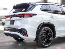 Volkswagen Tiguan SE R-Line Black 2.0T FWD 2026 — side view