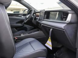 Volkswagen Tiguan SE R-Line Black 2.0T FWD 2026 — side view