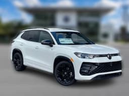 Volkswagen Tiguan SE R-Line Black 2.0T FWD 2026 — side view