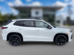 Volkswagen Tiguan SE R-Line Black 2.0T FWD 2026 — side view