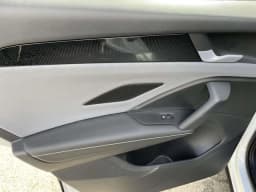 Volkswagen Tiguan SE R-Line Black 2.0T FWD 2026 — side view