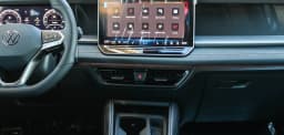 Volkswagen Tiguan SE R-Line Black FWD 2026 — side view
