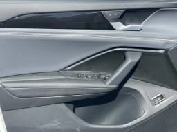 Volkswagen Tiguan SE R-Line Black FWD 2026 — side view