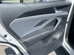 Volkswagen Tiguan SE R-Line Black FWD 2026 — side view