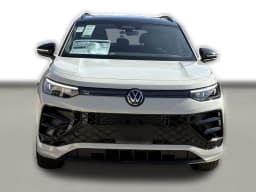 Volkswagen Tiguan SE R-Line Black 2.0T FWD 2026 — side view