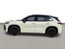 Volkswagen Tiguan SE R-Line Black 2.0T FWD 2026 — side view