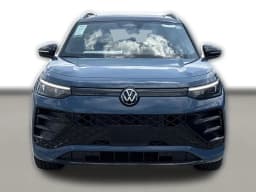 Volkswagen Tiguan SE R-Line Black FWD 2026 — side view