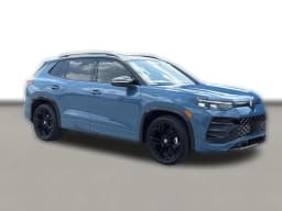 Volkswagen Tiguan SE R-Line Black FWD 2026 — side view