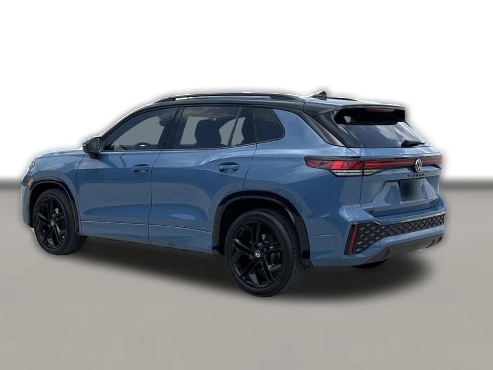 Volkswagen Tiguan SE R-Line Black FWD 2026 — side view