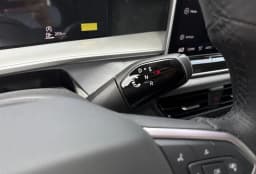 Volkswagen Tiguan SE R-Line Black FWD 2026 — side view