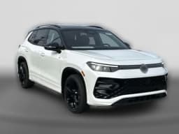 Volkswagen Tiguan SE R-Line Black 2.0T FWD 2026 — side view