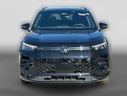 Volkswagen Tiguan SE R-Line Black FWD 2026 — side view