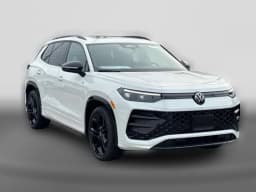 Volkswagen Tiguan SE R-Line Black 2.0T FWD 2026 — side view