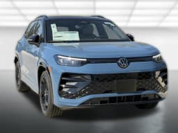 Volkswagen Tiguan SE R-Line Black 2.0T FWD 2026 — side view