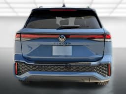 Volkswagen Tiguan SE R-Line Black 2.0T FWD 2026 — side view
