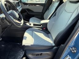 Volkswagen Tiguan SE R-Line Black 2.0T FWD 2026 — side view