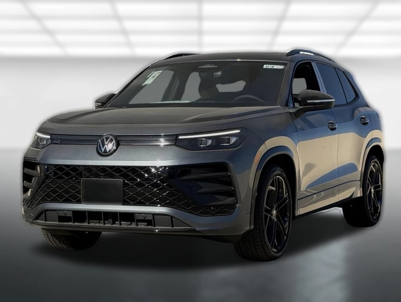 Volkswagen Tiguan SE R-Line Black FWD 2026 — side view