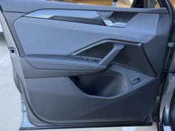 Volkswagen Tiguan SE R-Line Black FWD 2026 — side view