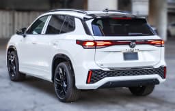 Volkswagen Tiguan SE R-Line Black 2.0T FWD 2026 — side view