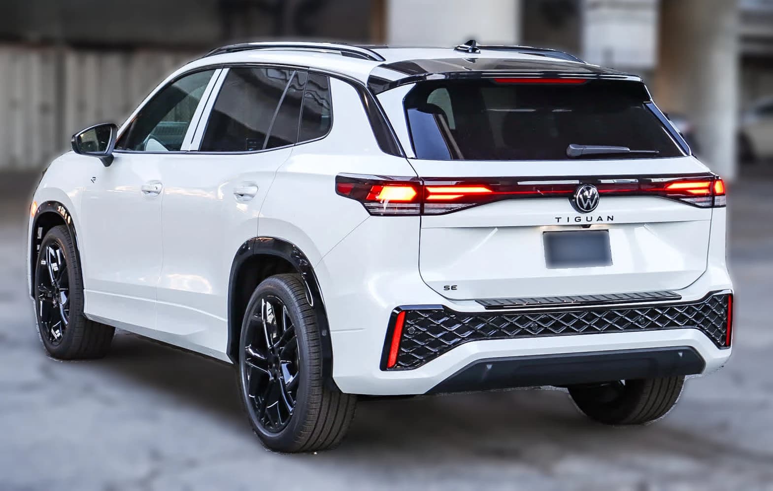 Volkswagen Tiguan SE R-Line Black 2.0T FWD 2026 — side view