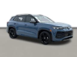 Volkswagen Tiguan SE R-Line Black FWD 2026 — side view
