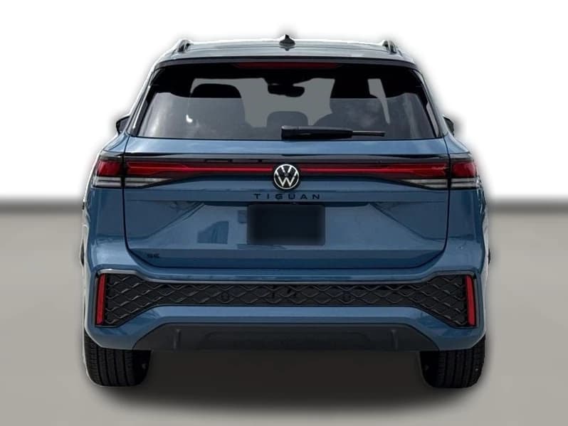Volkswagen Tiguan SE R-Line Black FWD 2026 — side view