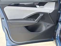 Volkswagen Tiguan SE R-Line Black FWD 2026 — side view