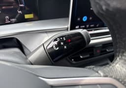 Volkswagen Tiguan SE R-Line Black FWD 2026 — side view