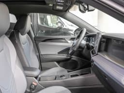 Volkswagen Tiguan SE R-Line Black FWD 2026 — side view
