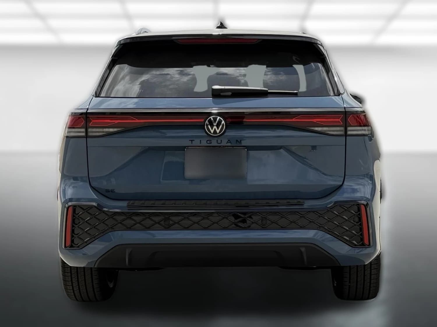 Volkswagen Tiguan SE R-Line Black FWD 2026 — side view