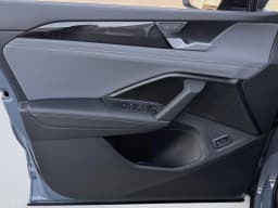 Volkswagen Tiguan SE R-Line Black FWD 2026 — side view