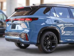 Volkswagen Tiguan SE R-Line Black FWD 2026 — side view