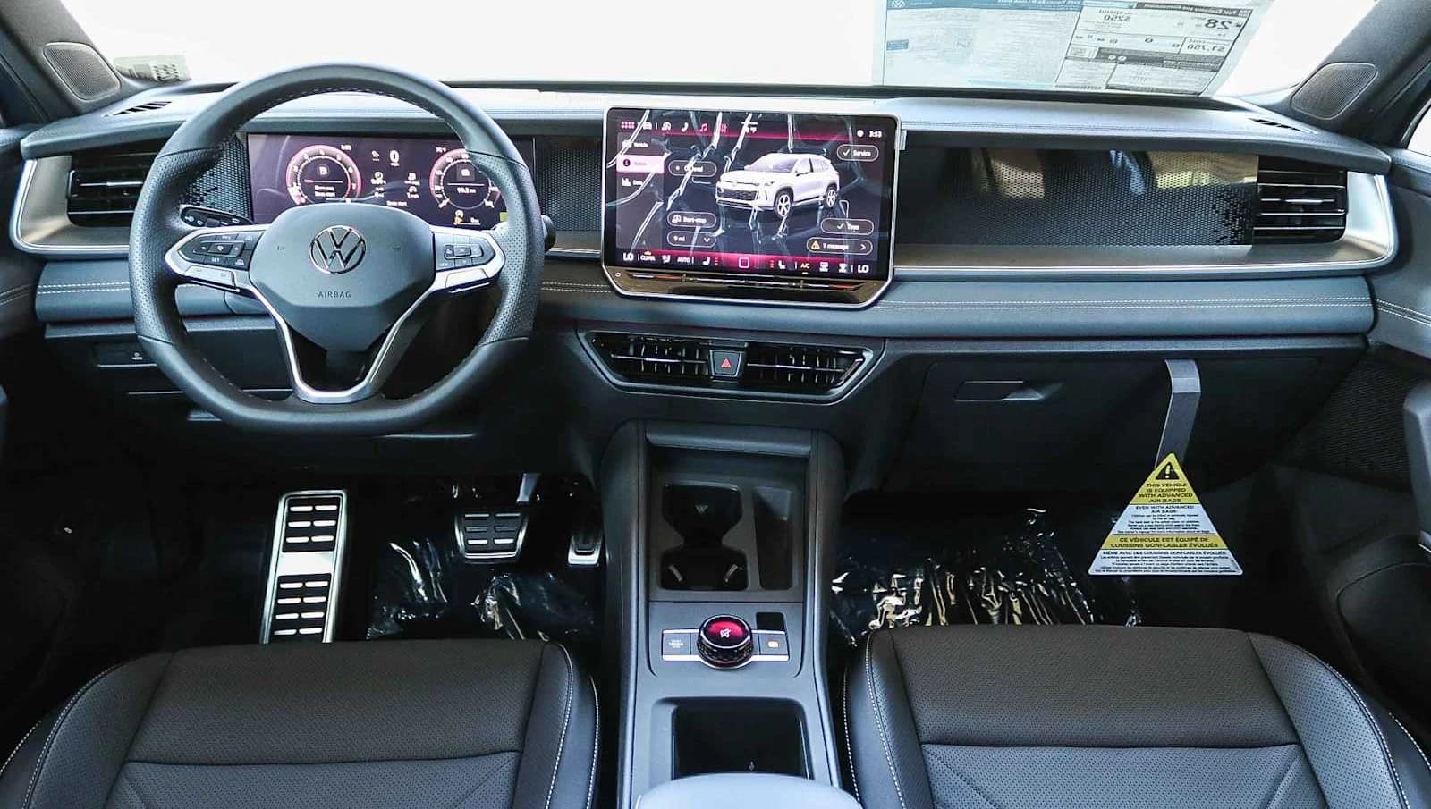 Volkswagen Tiguan SE R-Line Black FWD 2026 — side view
