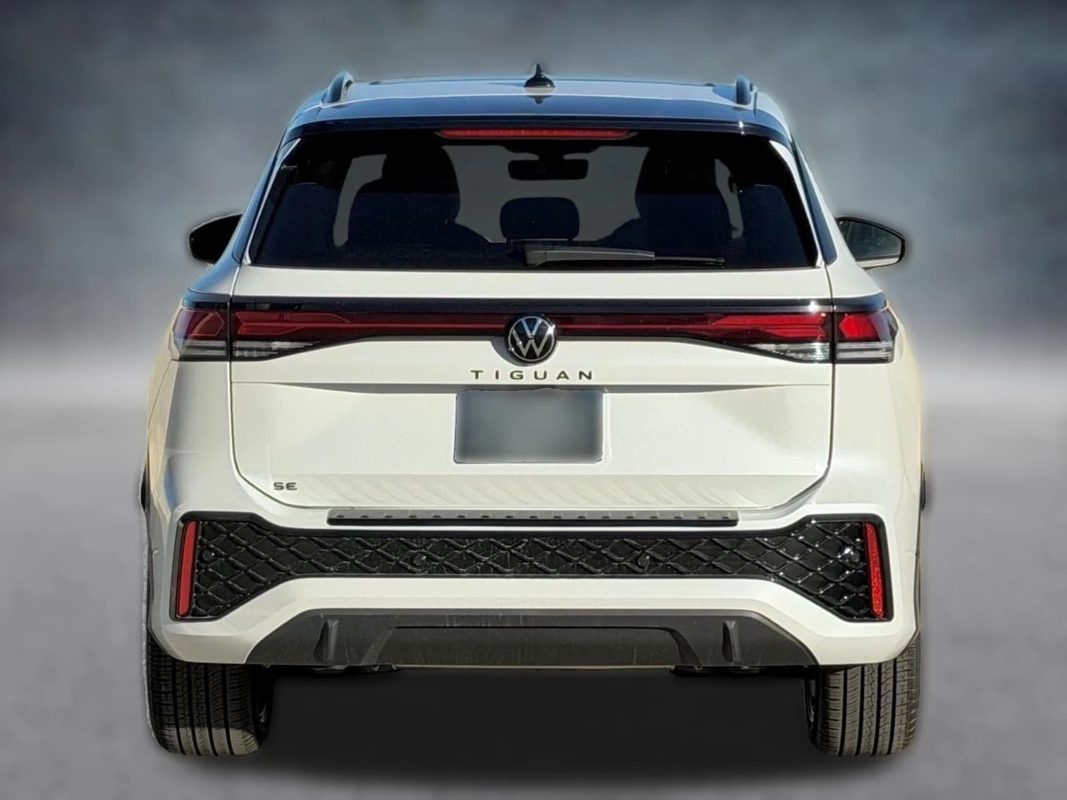 Volkswagen Tiguan SE R-Line Black FWD 2026 — side view