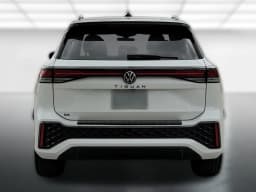 Volkswagen Tiguan SE R-Line Black FWD 2026 — side view