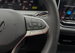 Volkswagen Tiguan SE R-Line Black FWD 2026 — side view