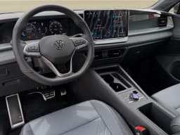 Volkswagen Tiguan SE R-Line Black FWD 2026 — side view