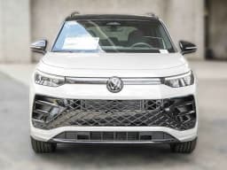 Volkswagen Tiguan SE R-Line Black FWD 2026 — side view