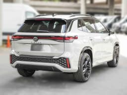Volkswagen Tiguan SE R-Line Black FWD 2026 — side view