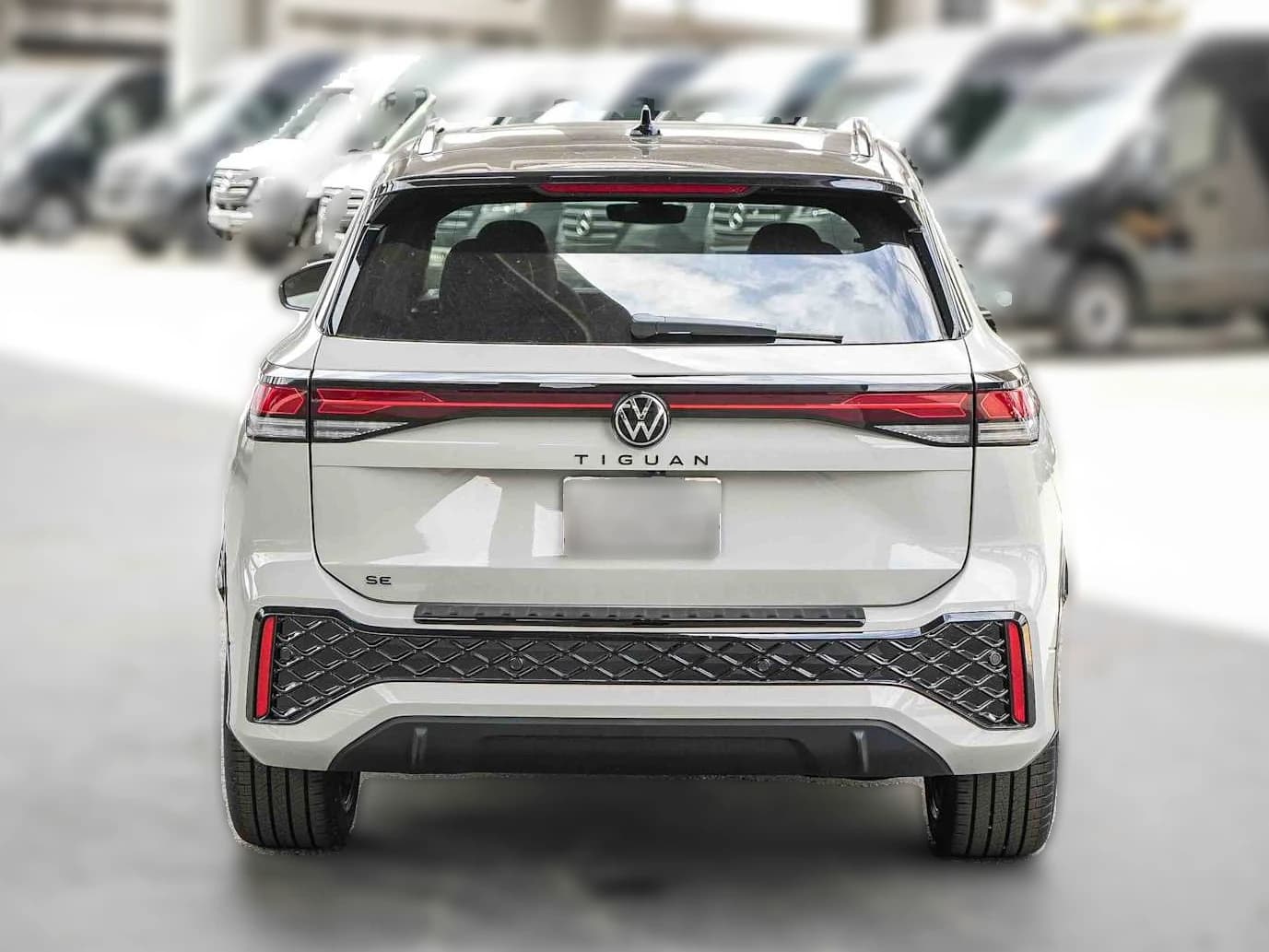 Volkswagen Tiguan SE R-Line Black FWD 2026 — side view