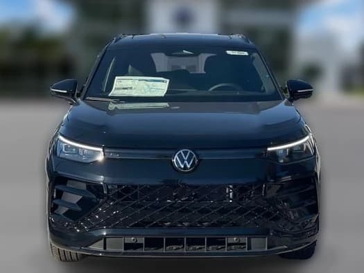 Volkswagen Tiguan SE R-Line Black FWD 2026 — side view
